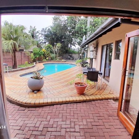 Nqabanqaba Panzió Richards Bay Kültér fotó