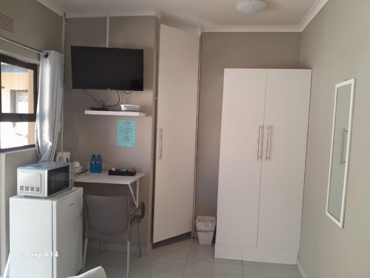 Nqabanqaba Panzió Richards Bay Szoba fotó