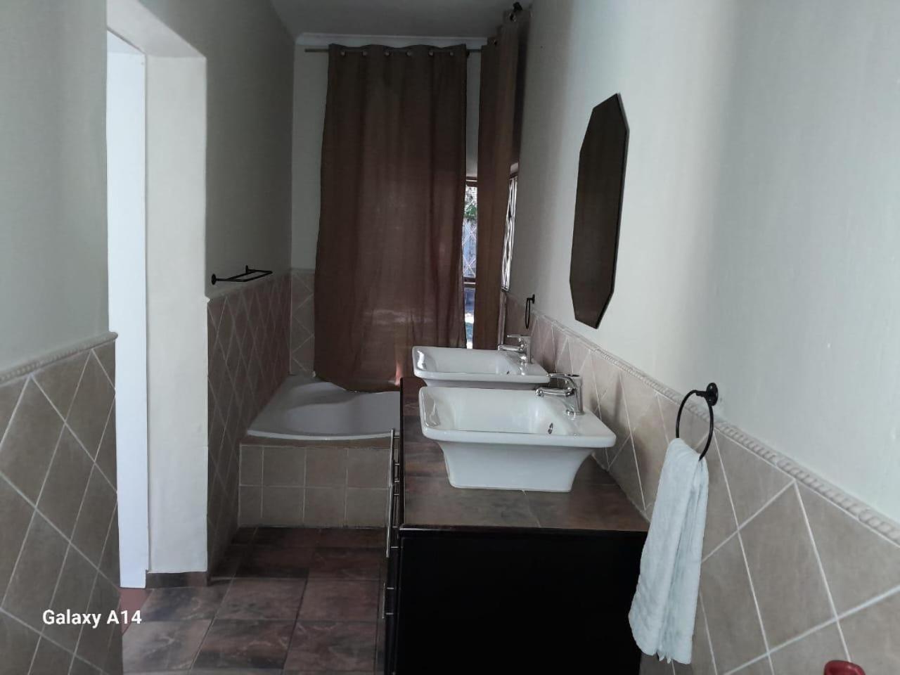 Nqabanqaba Panzió Richards Bay Szoba fotó