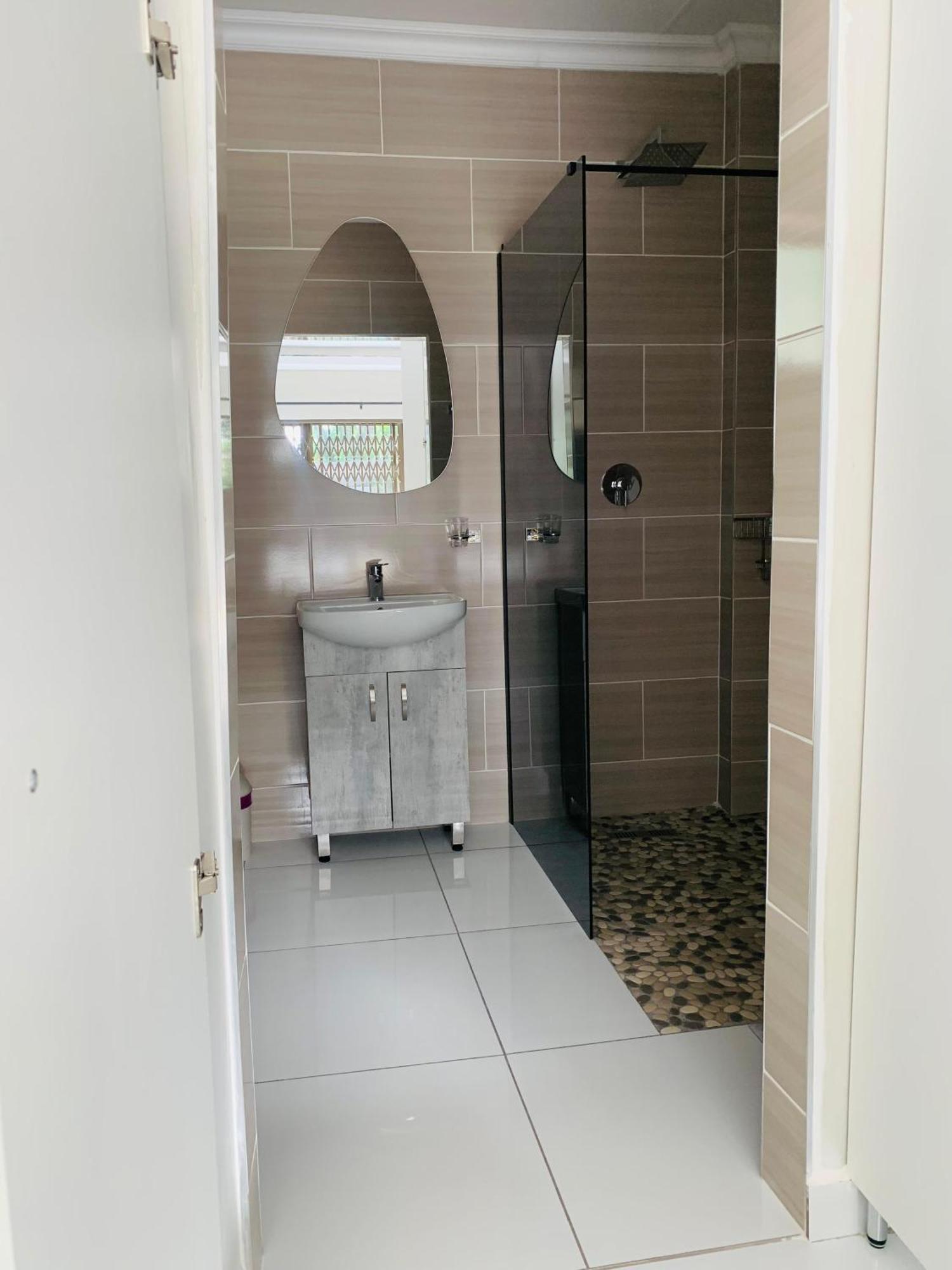 Nqabanqaba Panzió Richards Bay Szoba fotó